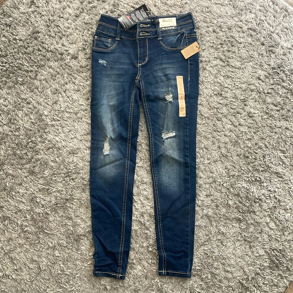 Mudd girls size 8 Lycra stretch denim jeans.